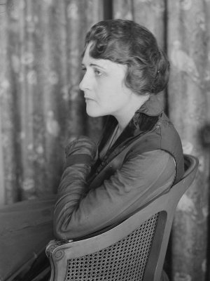 Anna Case