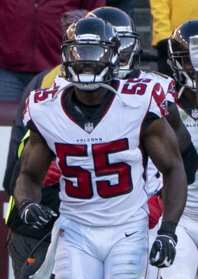Bruce Carter