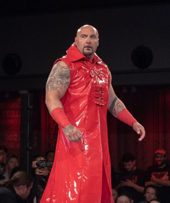 JR Kratos