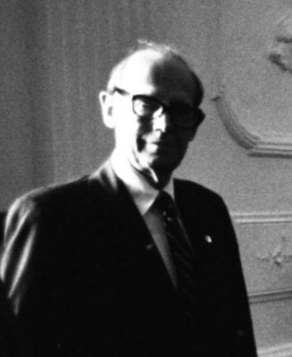 David D. Newsom