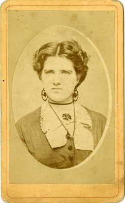 Lucinda Davis