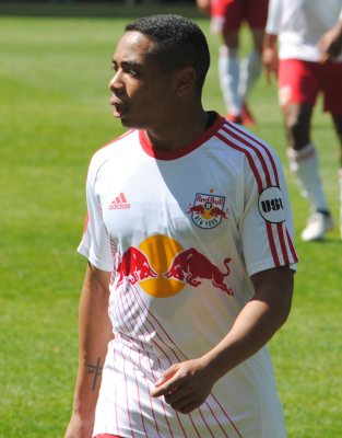 Niko De Vera