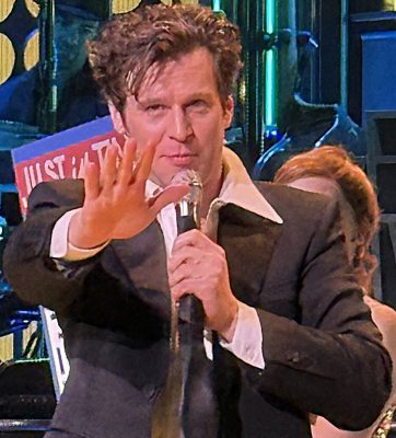 Jonathan Groff