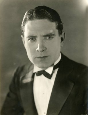 Lloyd Hughes