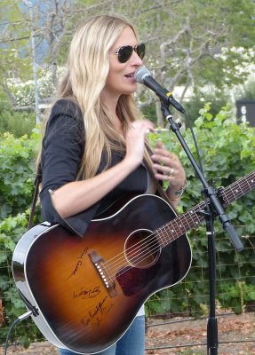 Holly Williams