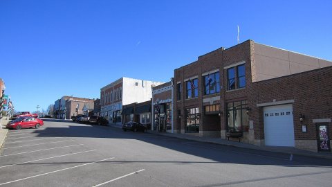 Looking North up Main Street in Platte City, MO