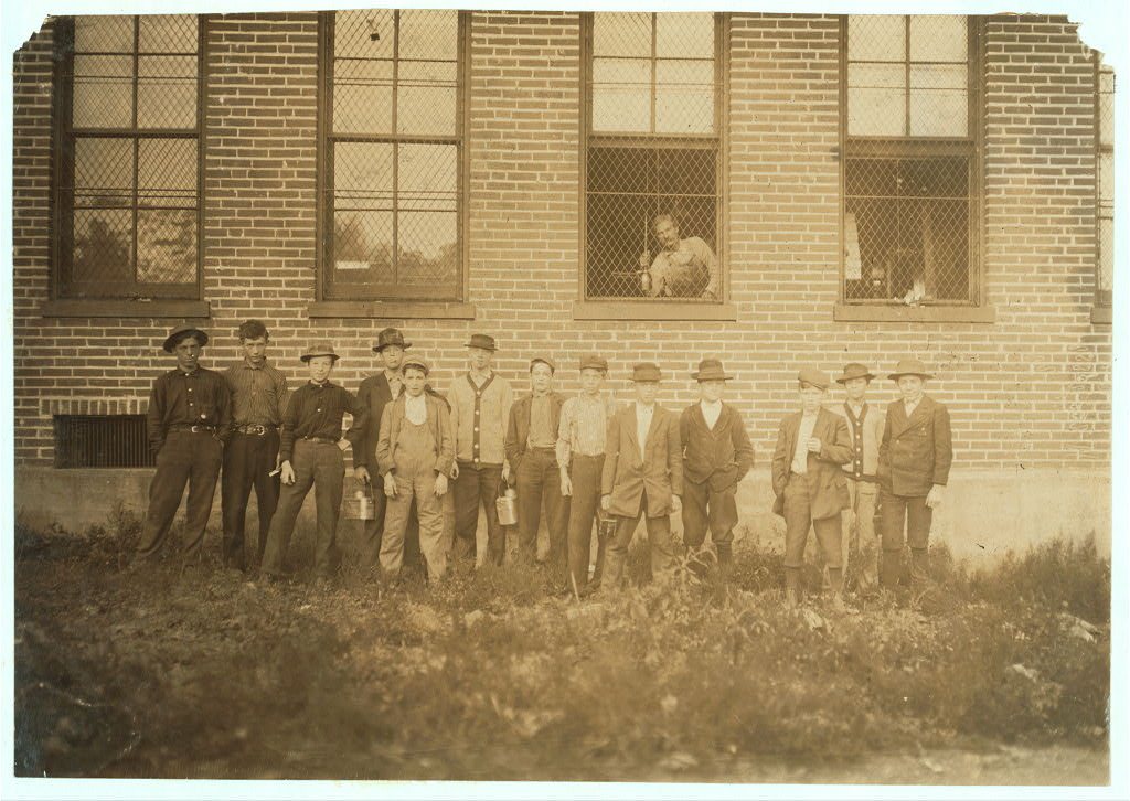 Group of Workers, Peters Shoe Co