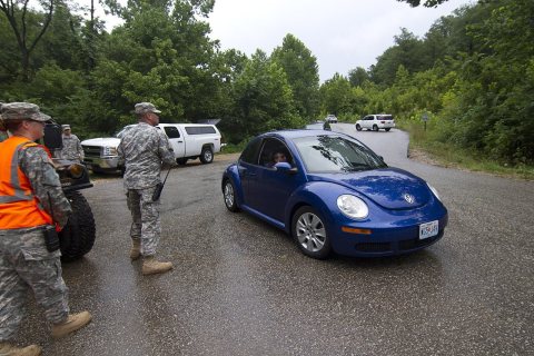 Missouri Guardsmen assist communities with flood response 130808-A-BC123-003