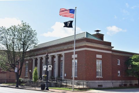 Farmington Post Office