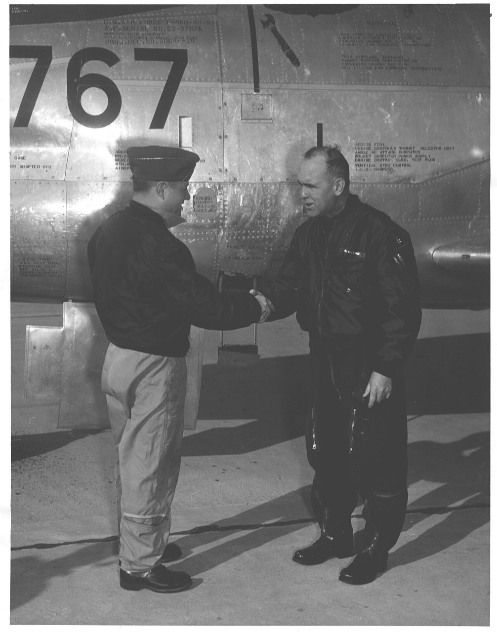 Major Oscar R. Fladmark (Left) and Major General Jarred V. Crabb (Right)