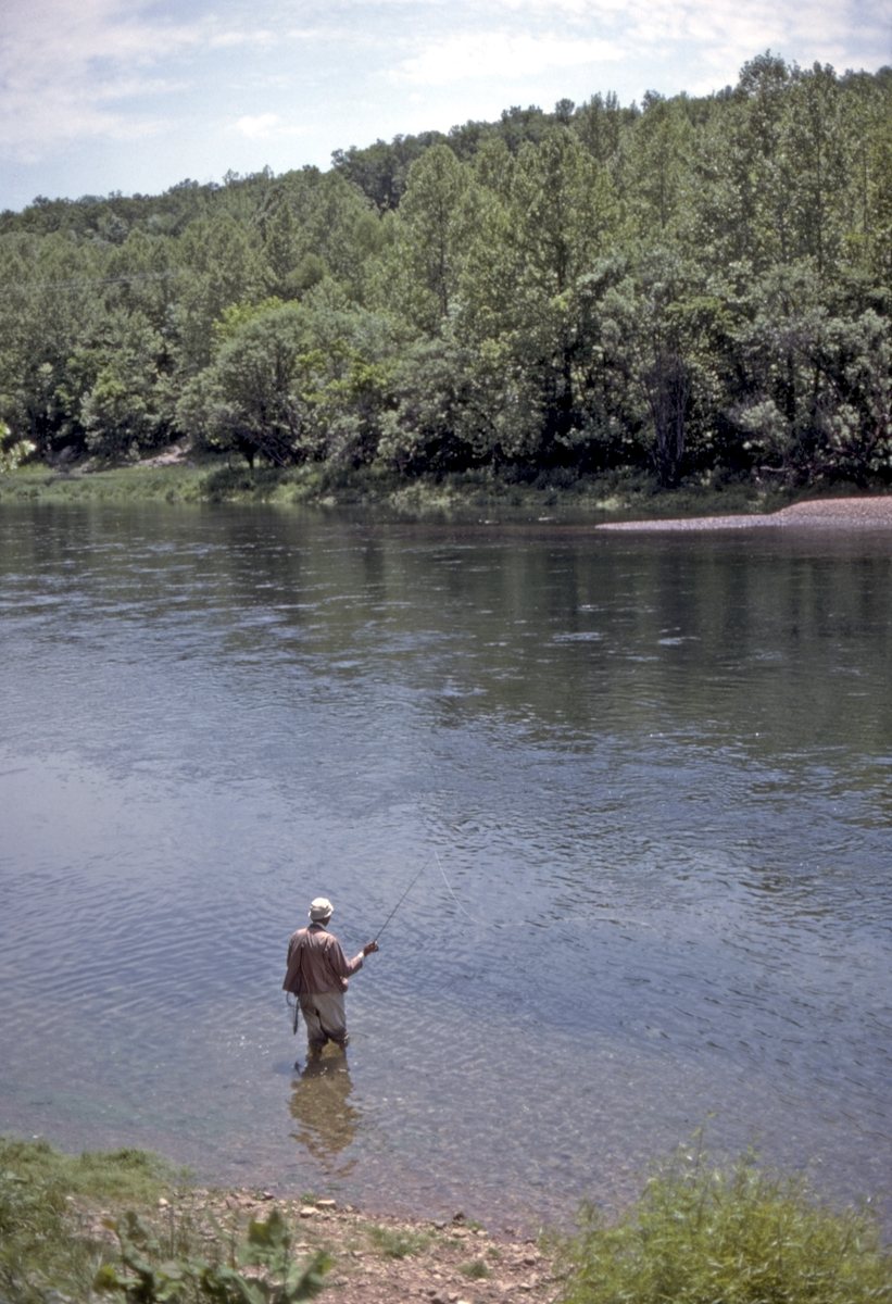 Lake Taneycomo Fishing 01