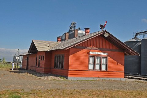 GERALDINE MILWAUKEE DEPOT; CHOUTEAU COUNTY, MONTANA