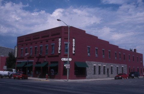 GRAND HOTEL