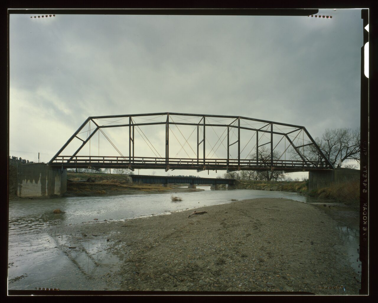 VIEW LOOKING NORTHWEST, GENERAL ELEVATION - Roundup Bridge, Spanning Musselshell River