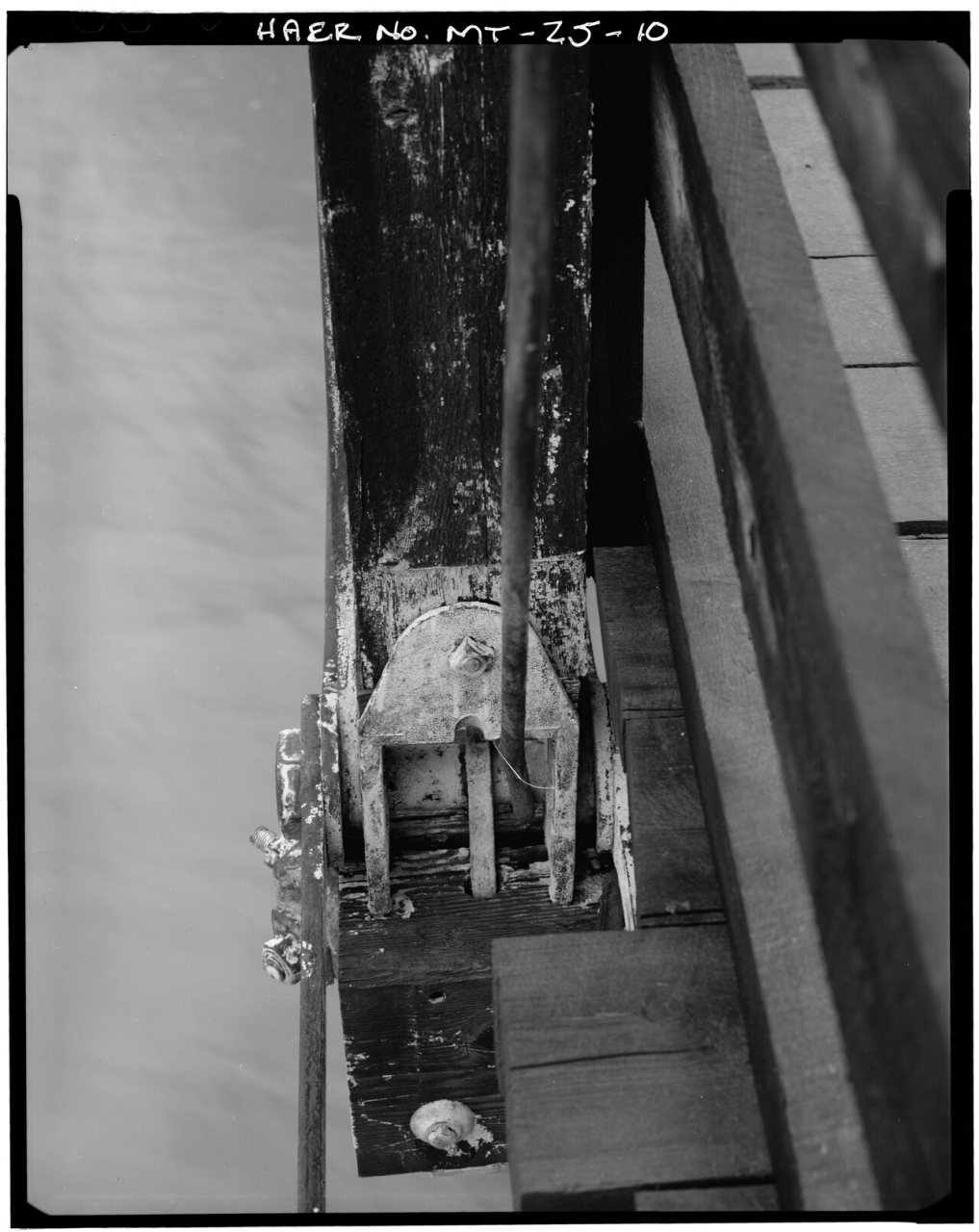 DETAIL VIEW OF BOTTOM CHORD PIN CONNECTION - Roundup Bridge, Spanning Musselshell River