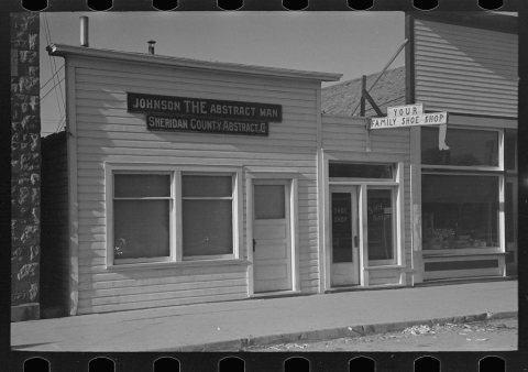 Store building