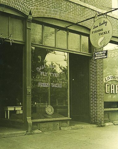 OriginalDanBaileyStoreFront1939
