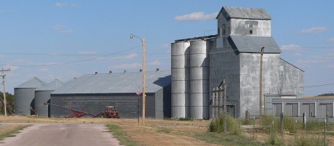 Clinton, Nebraska grain elevators 1