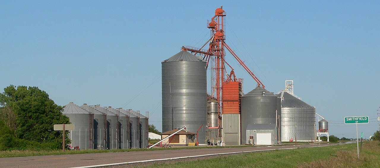 Smithfield, Nebraska elevators from W
