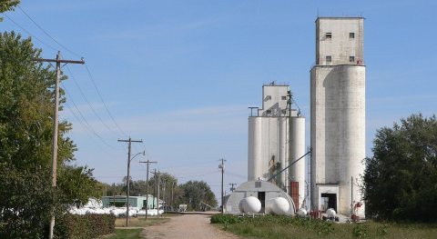 Ong, Nebraska grain elevators