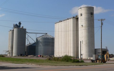 Edison, Nebraska grain elevators