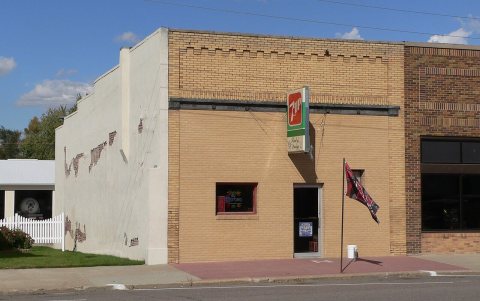 Wausa, Nebraska Broadway 06 lounge