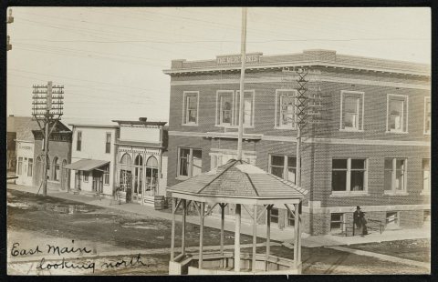 East Main, looking north