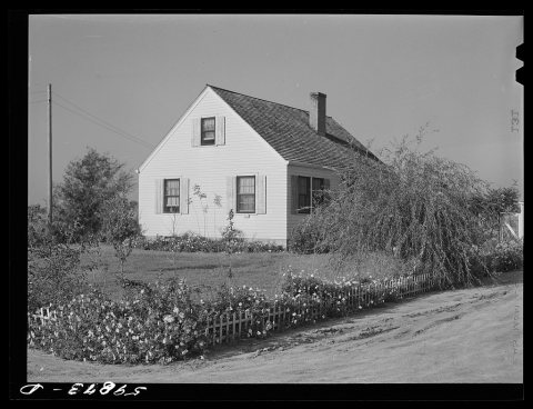 Home of family on FSA (Farm Security Administration) project. Two Rivers