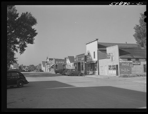 Main street of Waterloo, Nebraska