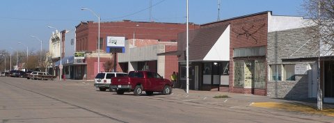 Alma, Nebraska Main Street face NW 1