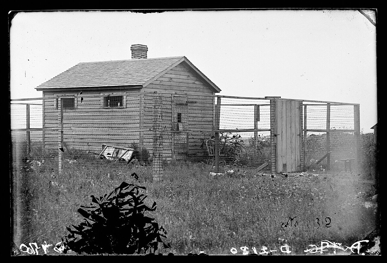 Broken Bow's First Jail 1886
