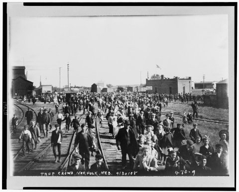 Taft crowd, Norfolk, Neb., 9-30-08