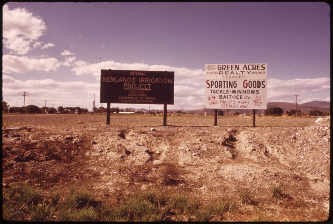 SIGNS ON ROUTE 95 NEAR FERNLEY. THE ONE ON THE LEFT DESCRIBES THE NEWLANDS IRRIGATION PROJECT
