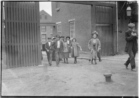 Small girls working in Great Falls Mfg. Co. Many others there