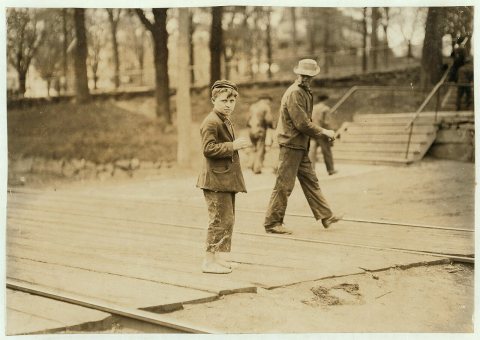 Noon Hour, May 19, 1909. Small boy is William Le Bruex, 81 Main St. Has been working in Great Falls Mfg. Co., Somerswor…