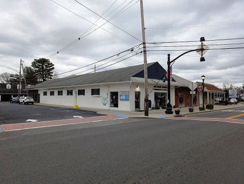 Farmingdale, NJ post office, Dec. 2024