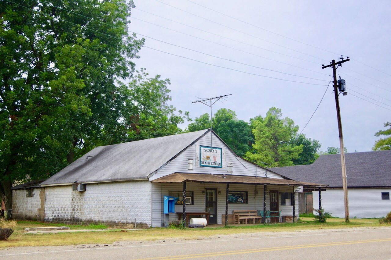 Etowah-Shirleys-Country-Kitchen-ar