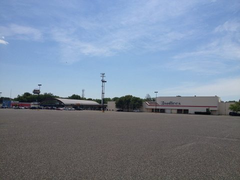 Food Fair & Bradlees