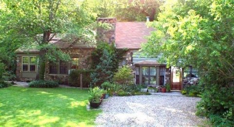 Beautiful and historic Willowbrook Cottage at Mena, Ar, in the heart of the Ouachitas