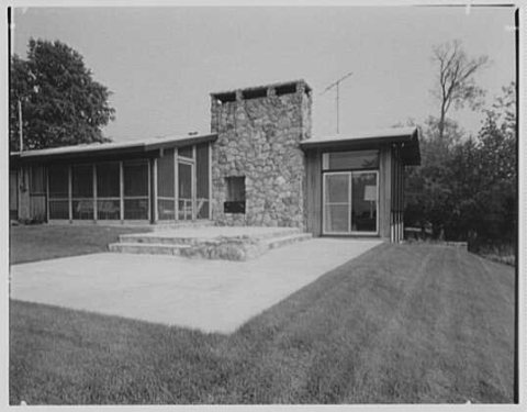 Anthony Albanese, residence on Grist Mill Rd., Plandome Mills, Plandome, Long Island. LOC gsc.5a28885