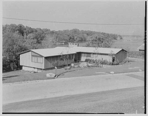 Anthony Albanese, residence on Grist Mill Rd., Plandome Mills, Plandome, Long Island. LOC gsc.5a28889