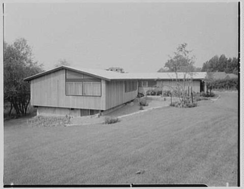 Anthony Albanese, residence on Grist Mill Rd., Plandome Mills, Plandome, Long Island. LOC gsc.5a28884