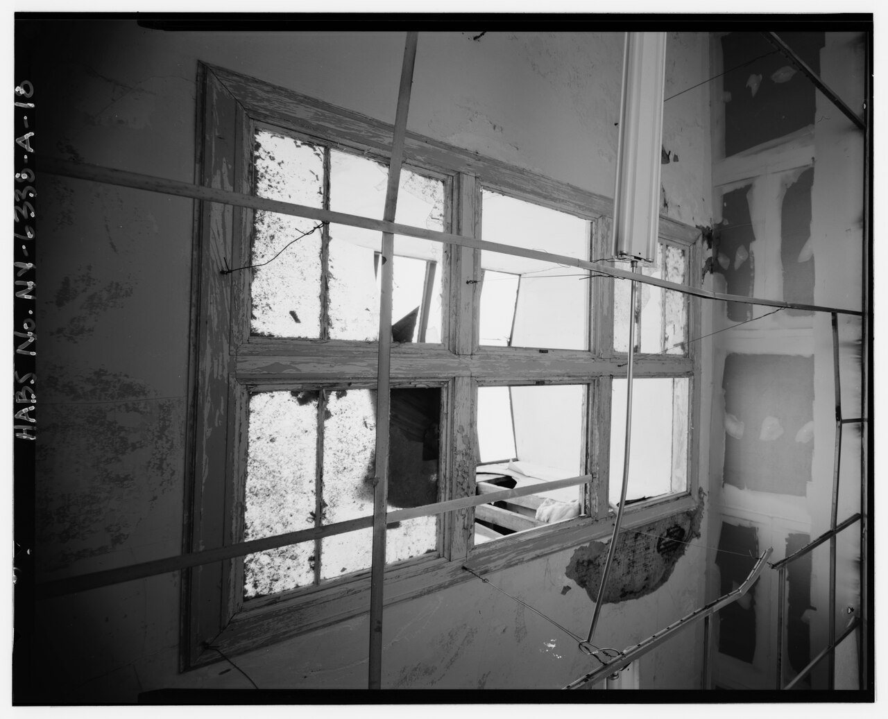 Newton Memorial Hospital, Children's Pavilion, Terminus of Rathburn Drive, .3 mile southwest of intersection with Glasg…