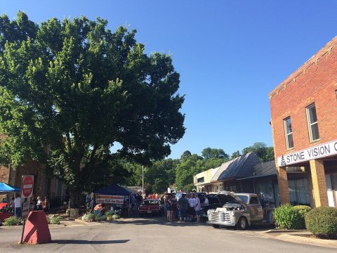 Clinton Courthouse Square