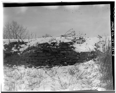 DETAIL VIEW, LOOKING EAST, SHOWING STONE LINING OF CANAL TROUGH - Erie Canal (Enlarged), Oothout Culvert and Waste Weir…