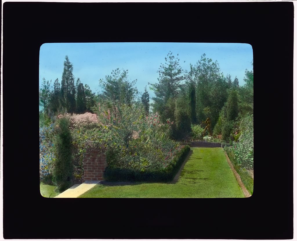 "Welwyn," Harold Irving Pratt house, 100 Crescent Beach Road