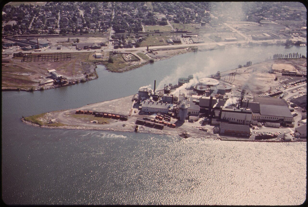 INTERNATIONAL PAPER COMPANY PLANT AT TONOWANDA, BETWEEN THE CITY OF NIAGARA FALLS AND BUFFALO