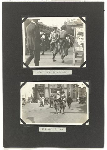 Twee foto's van vrouwen op straat in New York Two little girls in blue (titel op object) On Roozevelt Plaza (titel op o…