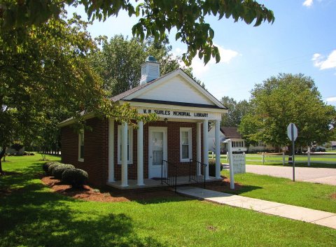 W.R. Surles Memorial Library
