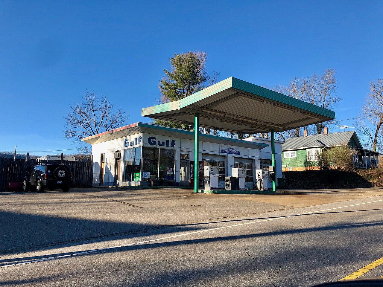 Briggs Service Station